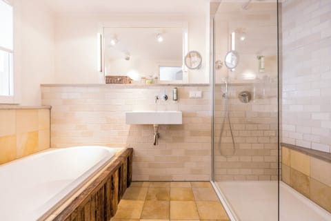 Exclusive Double Room | In-room safe, free WiFi, bed sheets