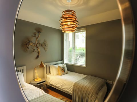Cottage | 2 bedrooms, individually decorated, individually furnished, free WiFi
