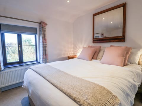 Cottage | 2 bedrooms, individually decorated, individually furnished, free WiFi