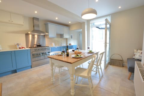 Fridge, dishwasher, cookware/dishes/utensils