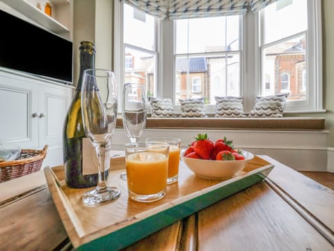 Cottage | Interior