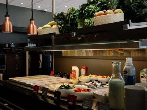 Daily buffet breakfast for a fee