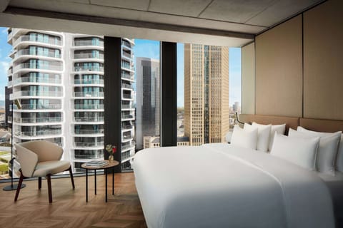 Premium Room | Minibar, in-room safe, desk, soundproofing