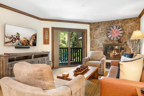 Condo, 1 King Bed (Westwind 207 2BD 2BA Platinum Condo i) | Living room | TV