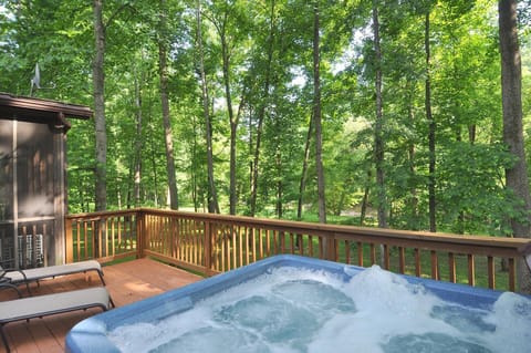 House, 2 Queen Beds (Sleepy Creek - Creekside Escape ) | Spa