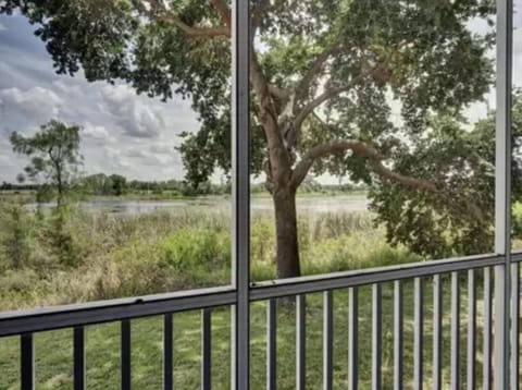 Condo (Huge screened patio that overlooks La) | Exterior
