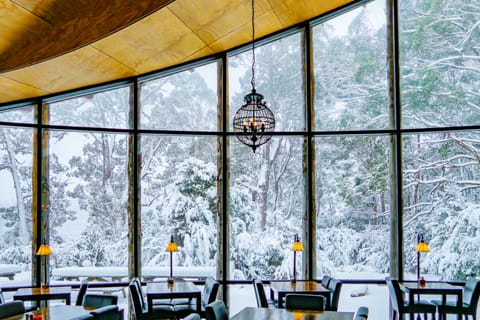 Breakfast, lunch and dinner served