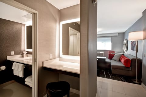 Suite, 1 King Bed | 1 bedroom, premium bedding, down comforters, pillowtop beds