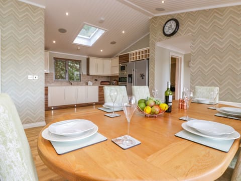 Fridge, dishwasher, electric kettle, toaster