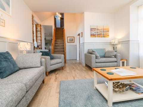 Cottage | Living area