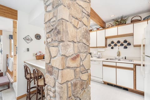 Studio (3 Bedrooms) | Property amenity