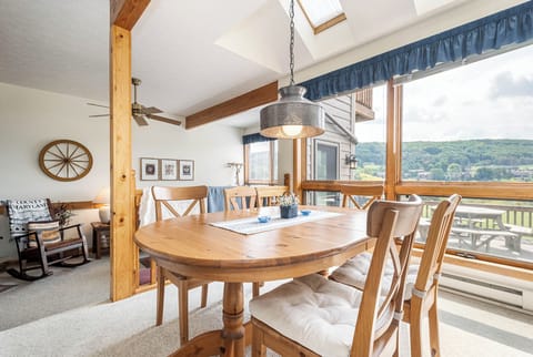 Studio (3 Bedrooms) | Property amenity