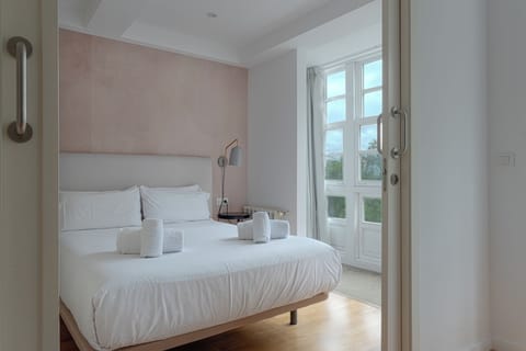 Family Apartment, 2 Bedrooms | 1 bedroom, minibar, individually decorated, individually furnished