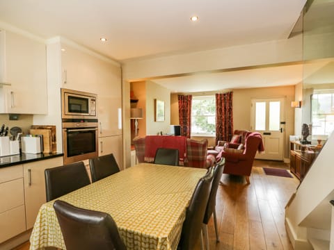 Fridge, dishwasher, electric kettle, toaster