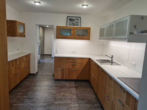 Deluxe Condo | Private kitchen | Highchair