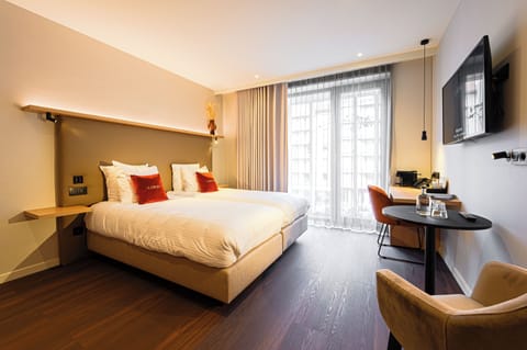 Deluxe Twin Room | Premium bedding, minibar, in-room safe, desk