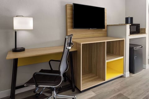 Desk, laptop workspace, soundproofing, iron/ironing board