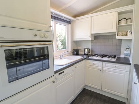 Fridge, dishwasher, electric kettle, toaster