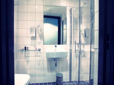 Room (Compact Double) | Hypo-allergenic bedding, desk, blackout drapes, bed sheets