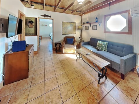 House (3 Bedrooms) | Property amenity