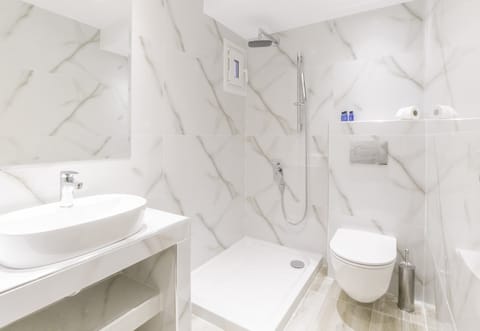 Premium Double Room | Bathroom | Shower, hair dryer, slippers, towels