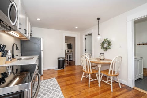 Condo, 1 Queen Bed, Fireplace | Private kitchen | Fridge, microwave, oven, stovetop