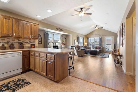 Townhome, Multiple Beds, Balcony (The Hogue Penthouse) | Interior