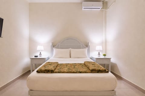 Standard Room | Desk, laptop workspace, free WiFi, bed sheets
