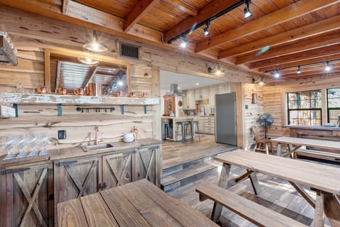 House, Multiple Bedrooms | Pool