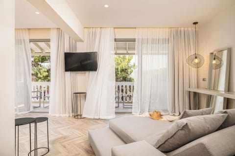 32-inch TV with satellite channels