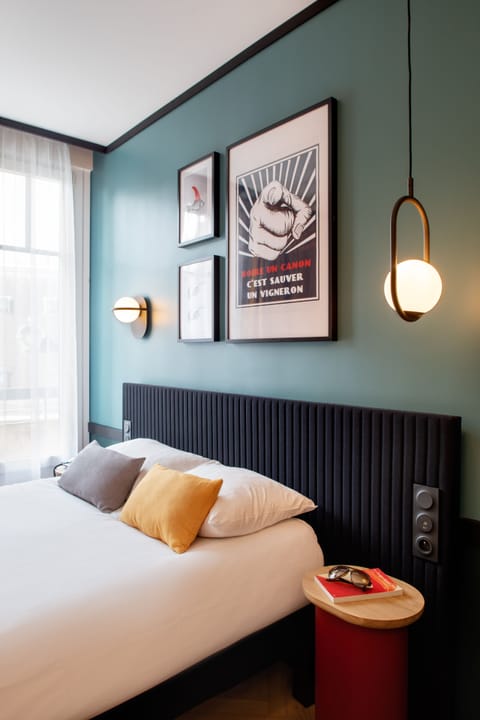 Standard Room, 1 Double Bed | In-room safe, desk, blackout drapes, soundproofing