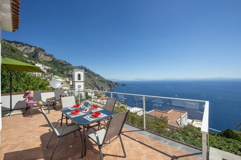 House | Terrace/patio