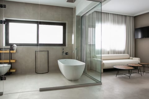 Premium Room | Premium bedding, down comforters, Select Comfort beds, minibar