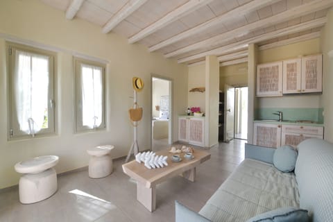 Deluxe Apartment | In-room safe, iron/ironing board, free WiFi, bed sheets