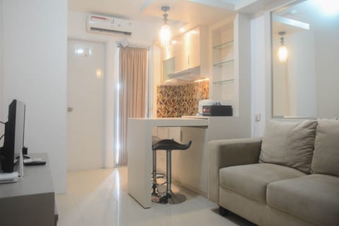 Apartment, 2 Bedrooms | Living area | TV