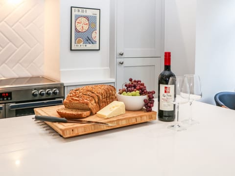 Fridge, dishwasher, electric kettle, toaster