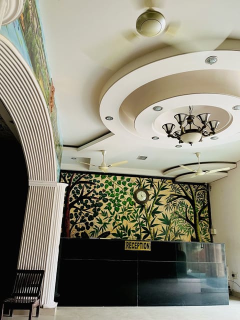 Superior Room | Living area | TV