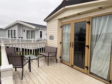 Chalet | Property grounds