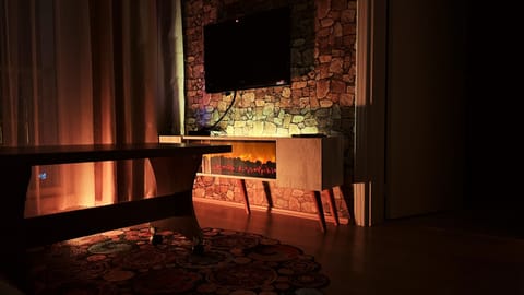 Luxury Apartment | Premium bedding, free WiFi, bed sheets