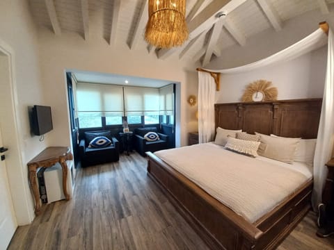 Luxury Room | Premium bedding, free WiFi, bed sheets