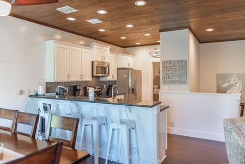Studio (3 Bedrooms) | Property amenity