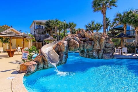 Condo (2 Bedrooms) | Property amenity