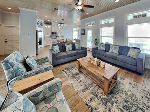 House (5 Bedrooms) | Property amenity