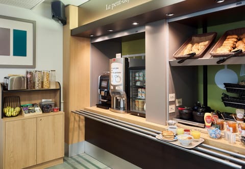 Daily buffet breakfast for a fee