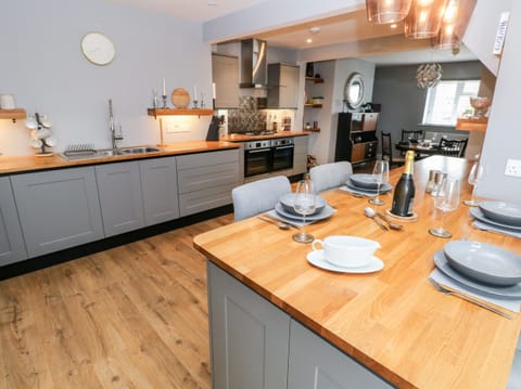 Fridge, dishwasher, electric kettle, toaster