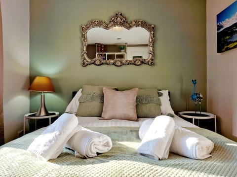 Cottage | 1 bedroom, individually decorated, individually furnished, free WiFi