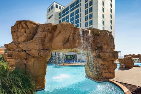 Indoor pool, seasonal outdoor pool, sun loungers