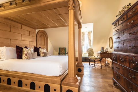 Deluxe Suite | Premium bedding, Select Comfort beds, individually decorated