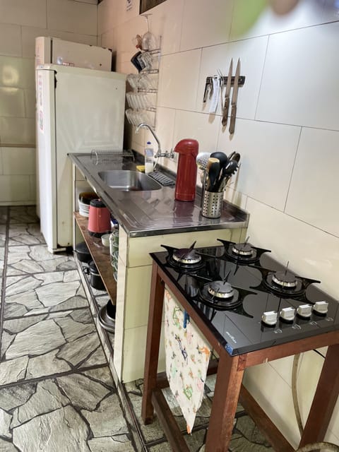 Oven, cookware/dishes/utensils, cleaning supplies