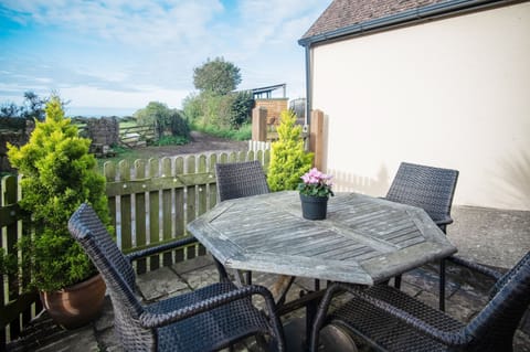 Luxury Cottage | Terrace/patio
